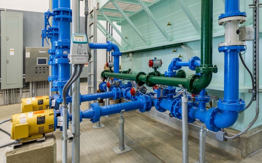 Grooved pipe fittings for municipal water supply and wastewater networks