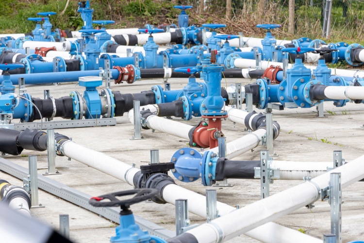 Ductile iron fittings for municipal and industrial piping systems